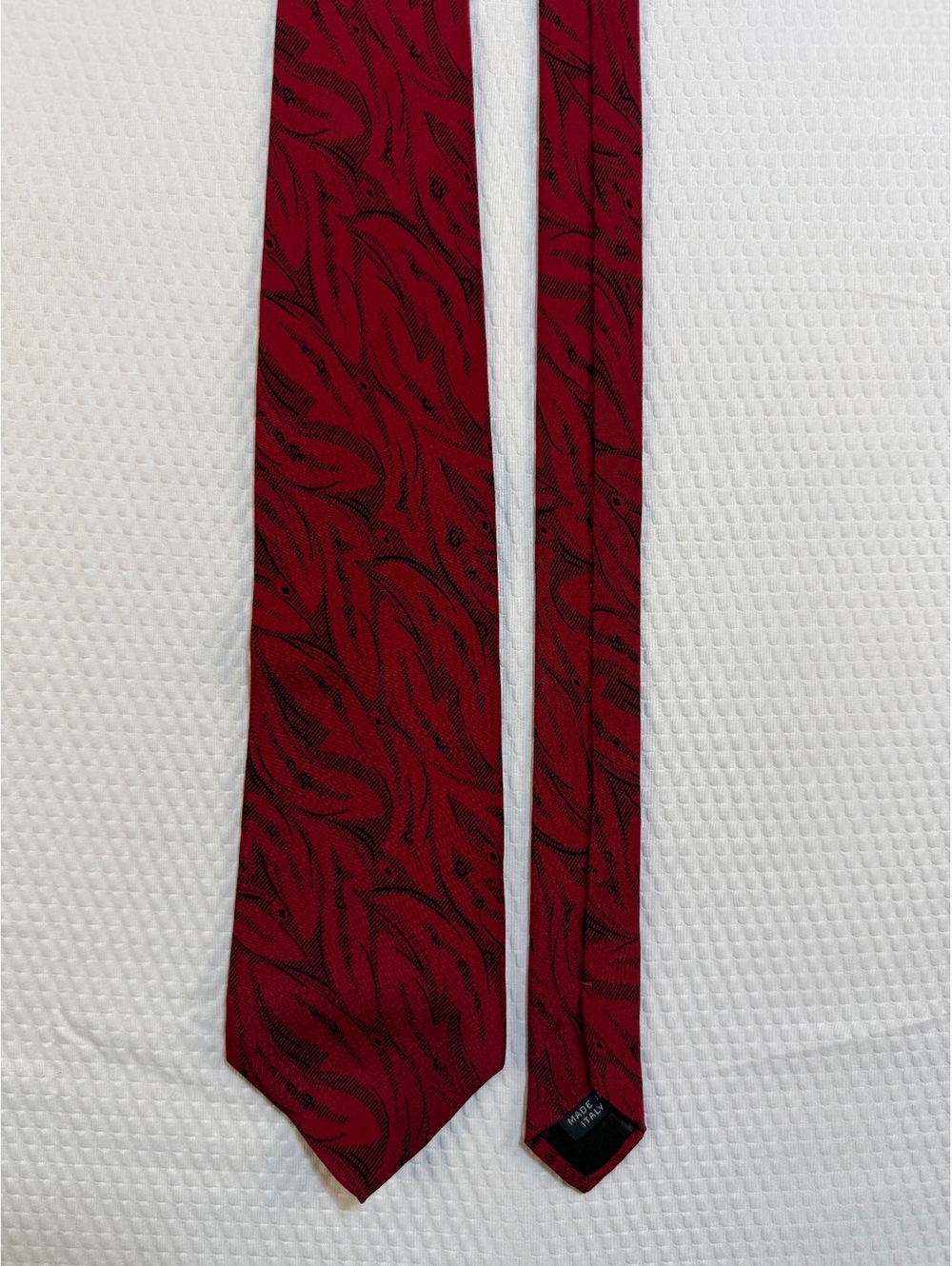 Vintage Fendi Roma Tie 100% Silk Red Black Abstract Leaf Made Italy Designer
